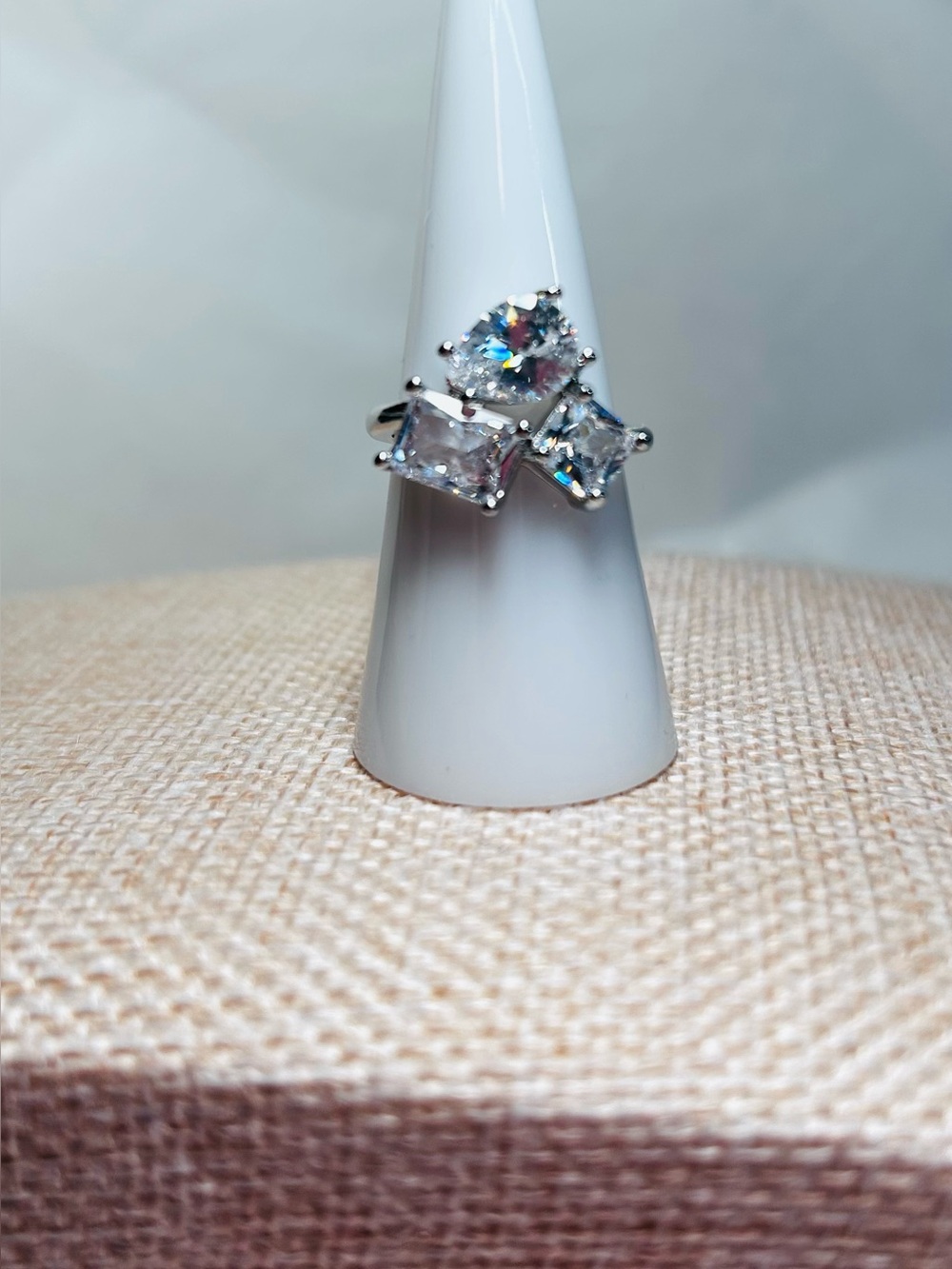 Cubic Zirconia Cluster Ring Size 7 NWOT - Picture 7 of 9